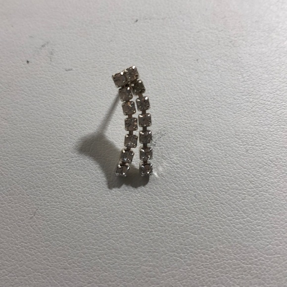 Sarah Coventry Rhinestone earrings - Picture 2 of 3